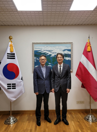 Co-researcher Kim Seong Jin – Visiting and Diffusion Activities at the University of Latvia in Eastern Europe                                 썸네일