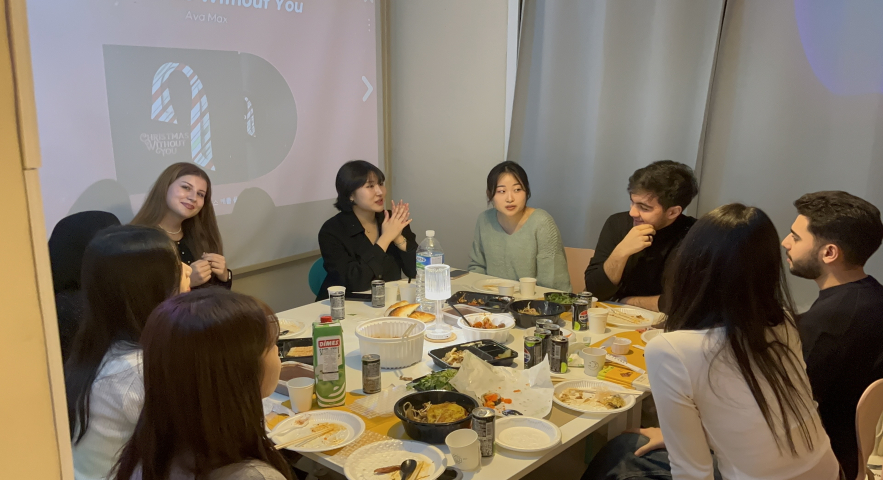 Injeolmi Team Hosts Multicultural Potluck Party with International Students                                 썸네일